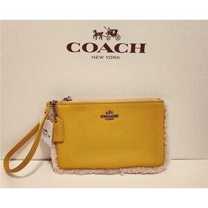 NWT COACH Pebbled Leather Wristlet, Shearling Trim in Banana Yellow
